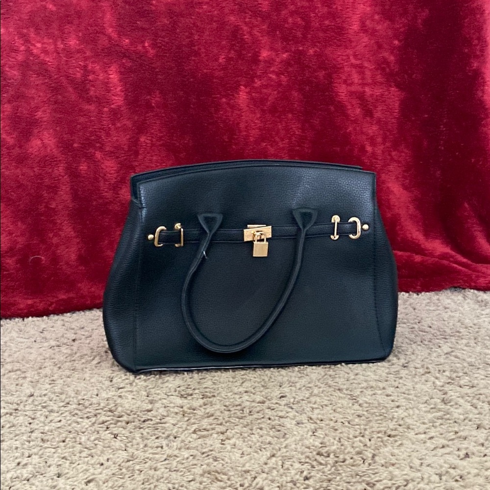 Elegant Black Handbag